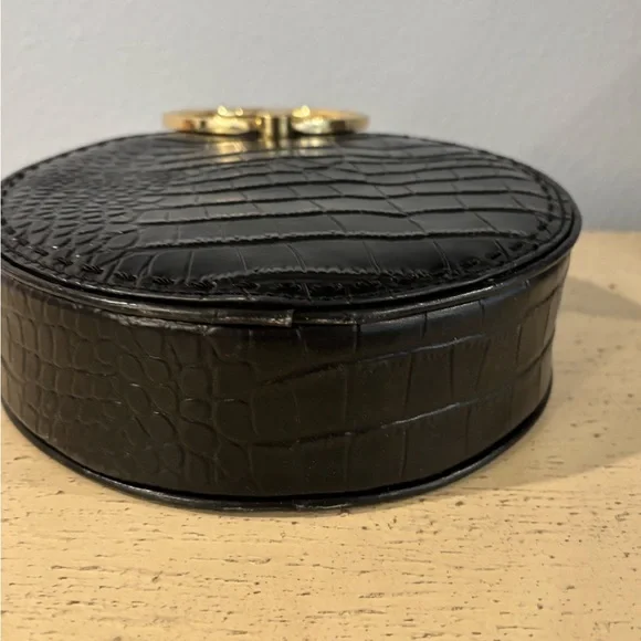 Ted Baker Black Croc-Embossed Circle Clutch - Picture 5 of 6